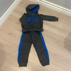 Gap Kids Tracksuit size 3 Years Old